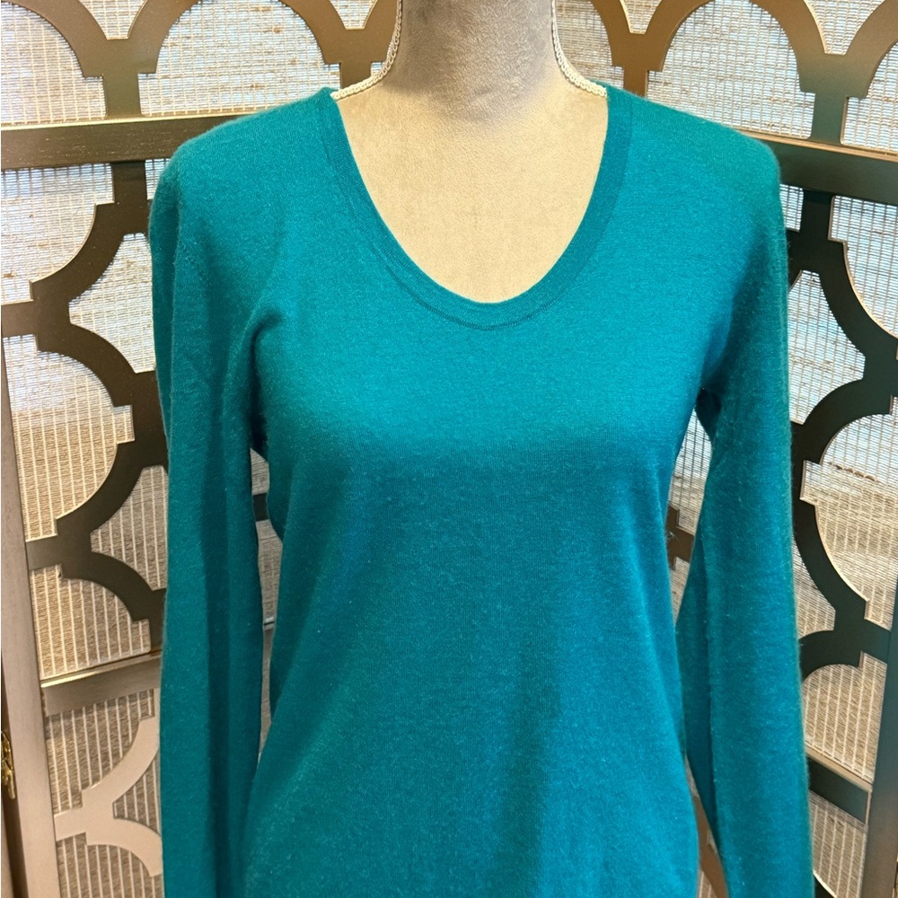 100% cashmere Women's Teal Long Sleeve pullover sweater